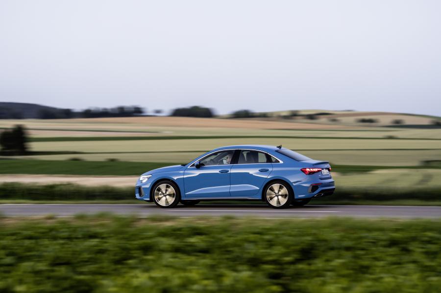 Audi A3 Sedan 35 TDI S-Line 2020 года  (WW) (фото 17 из 42)